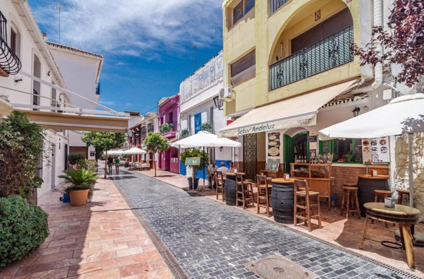 Impressive With 3 Bedrooms Metres From The Appartement *